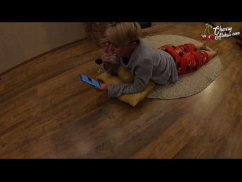 ❤️ Gekke blonde sûgje Enorme lul dy't derop sûgje en stuiterje - Anale seks ️❌ Moaie porno op fy.serviporno.ru ☑