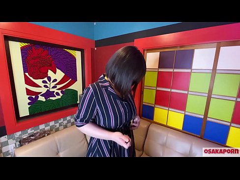 ❤️ Japanske cutie mei grutte tieten masturbeare mei seks boartersguod en hat in orgasme. Se fertelt yn in ynterview oer har neuken ûnderfining. Enorme titen en hierige kut dy't lûd kreunen. Osakaporn ️❌ Moaie porno op fy.serviporno.ru ☑