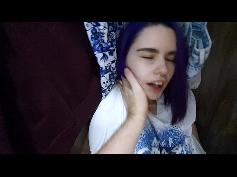 ❤️ Fûn myn suster yn 'e kast en holp har cum ️❌ Moaie porno op fy.serviporno.ru ☑